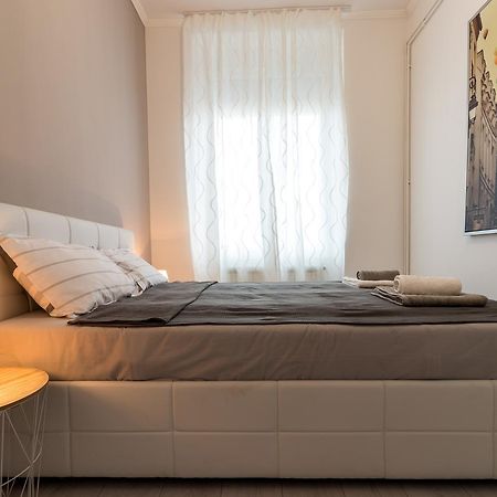 Comfortable & Lovely Apartment Belgrád Kültér fotó