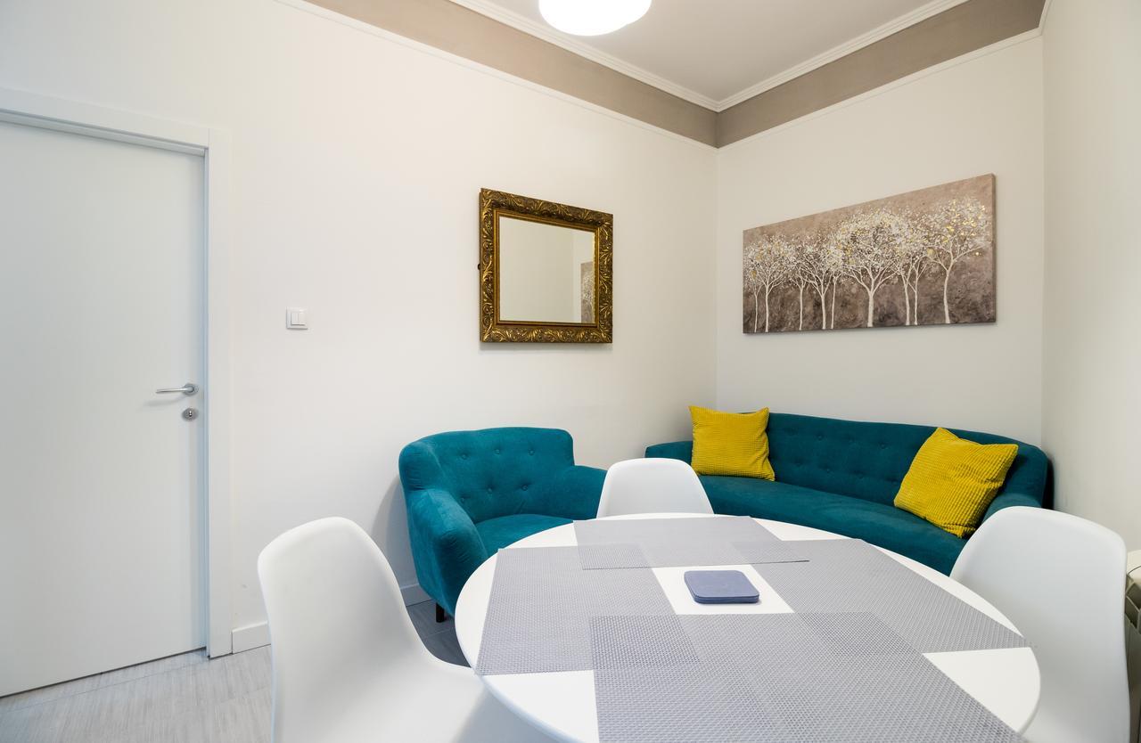 Comfortable & Lovely Apartment Belgrád Kültér fotó