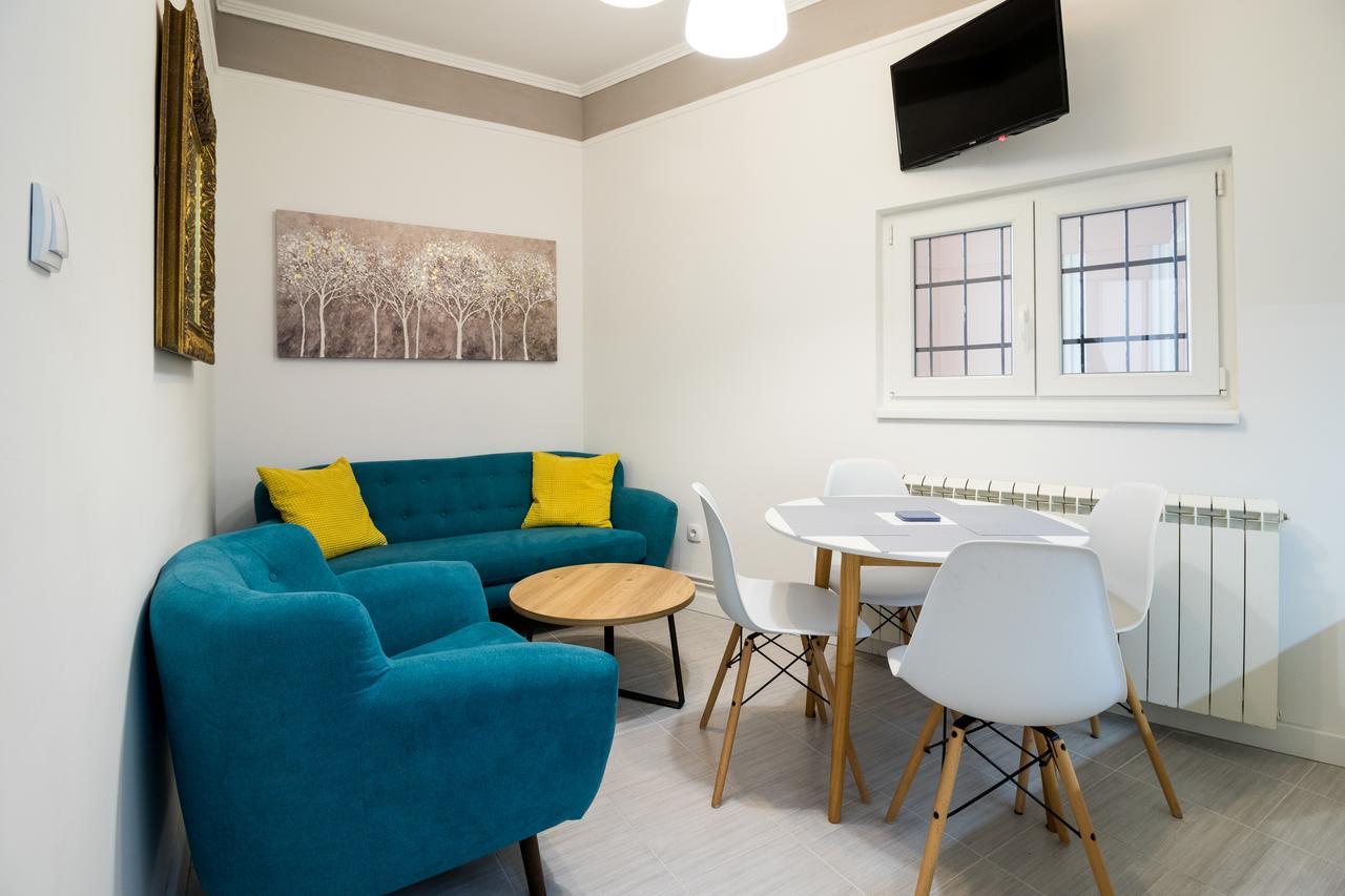 Comfortable & Lovely Apartment Belgrád Kültér fotó
