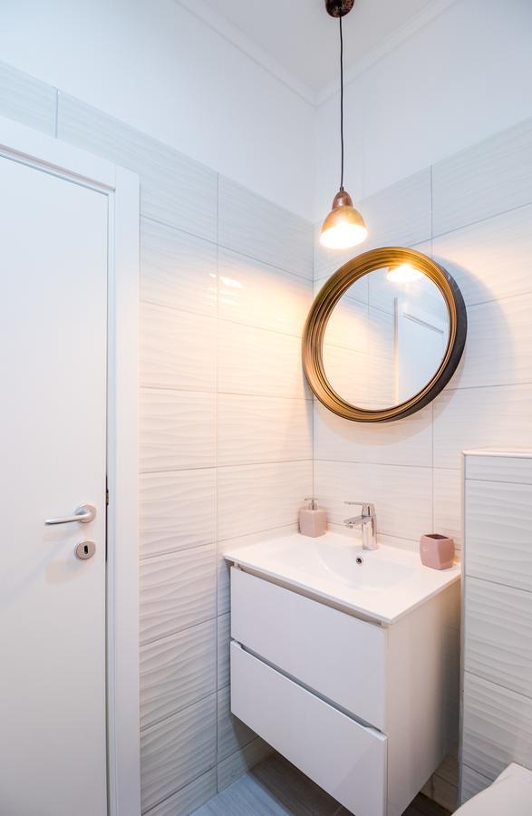 Comfortable & Lovely Apartment Belgrád Kültér fotó