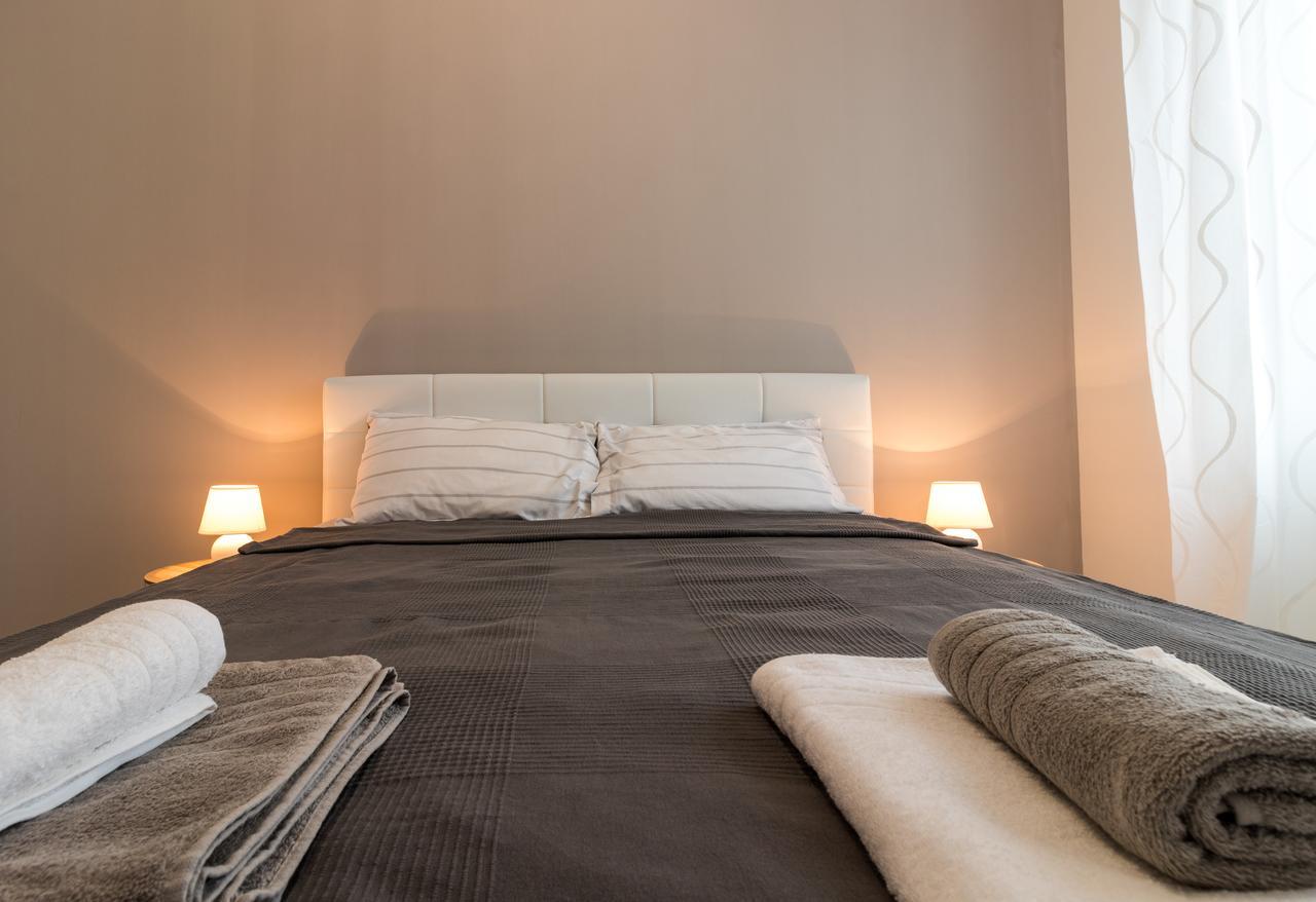 Comfortable & Lovely Apartment Belgrád Kültér fotó